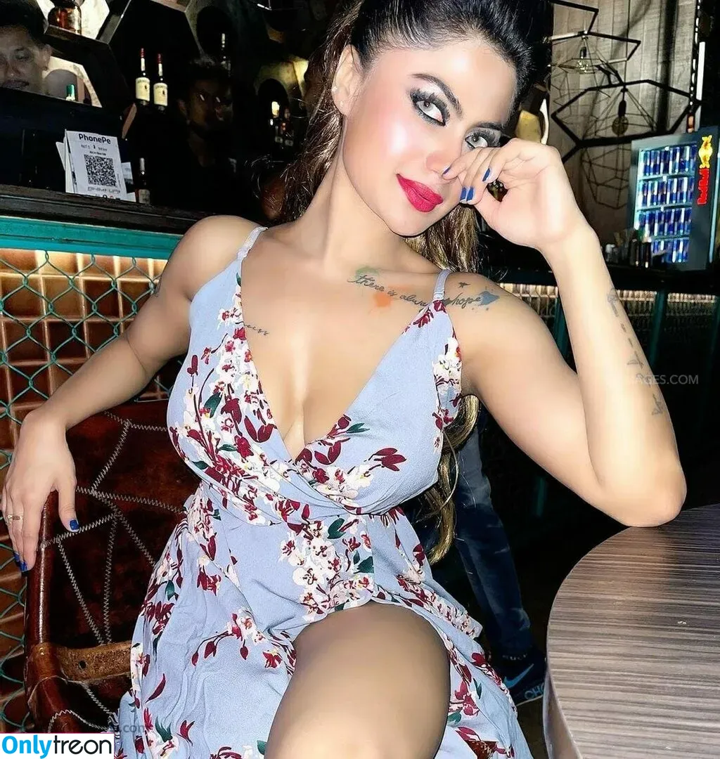 Suhaani Laskar nude photo #0112 (suhaanilaskar)