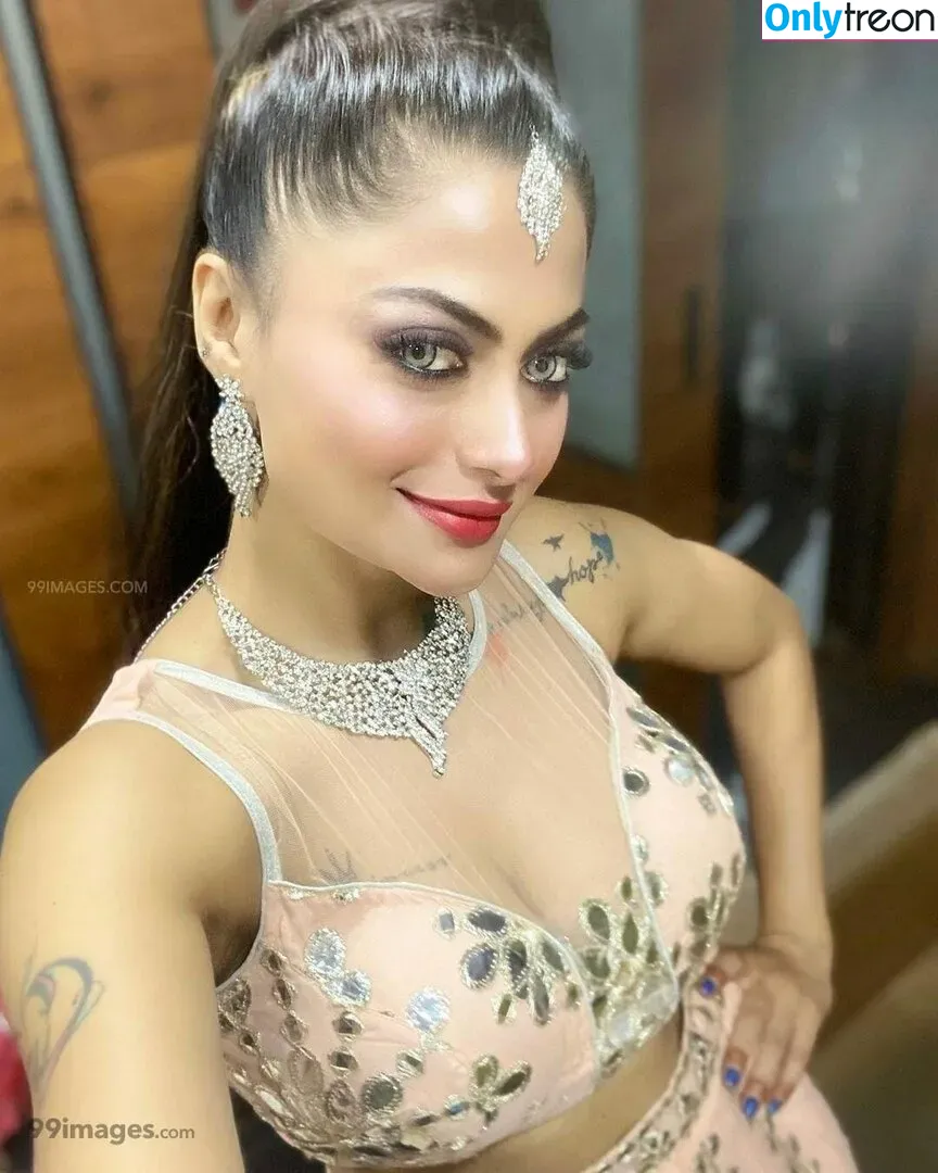 Suhaani Laskar nude photo #0143 (suhaanilaskar)
