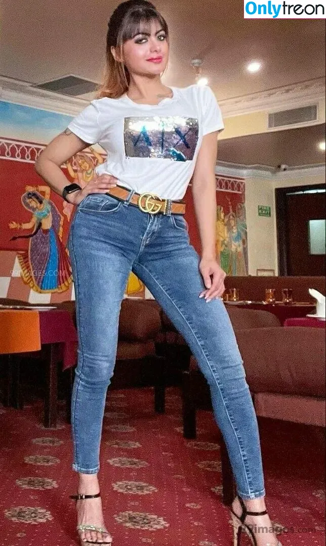 Suhaani Laskar nude photo #0182 (suhaanilaskar)