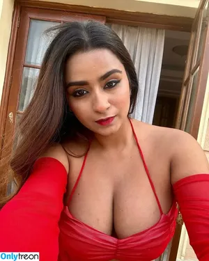 Suhana Khan / __suhuuu__ nude photo #0489