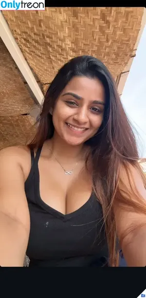 Suhana Khan / __suhuuu__ nude photo #0582