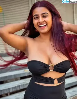 Suhana Khan / __suhuuu__ nude photo #0831