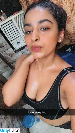 Suhana Khan / __suhuuu__ фото голая #0859