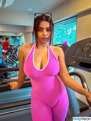 Suhana Khan / __suhuuu__ nude photo #0926