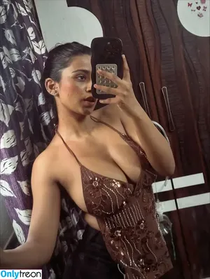 Suhana Khan / __suhuuu__ фото голая #0948