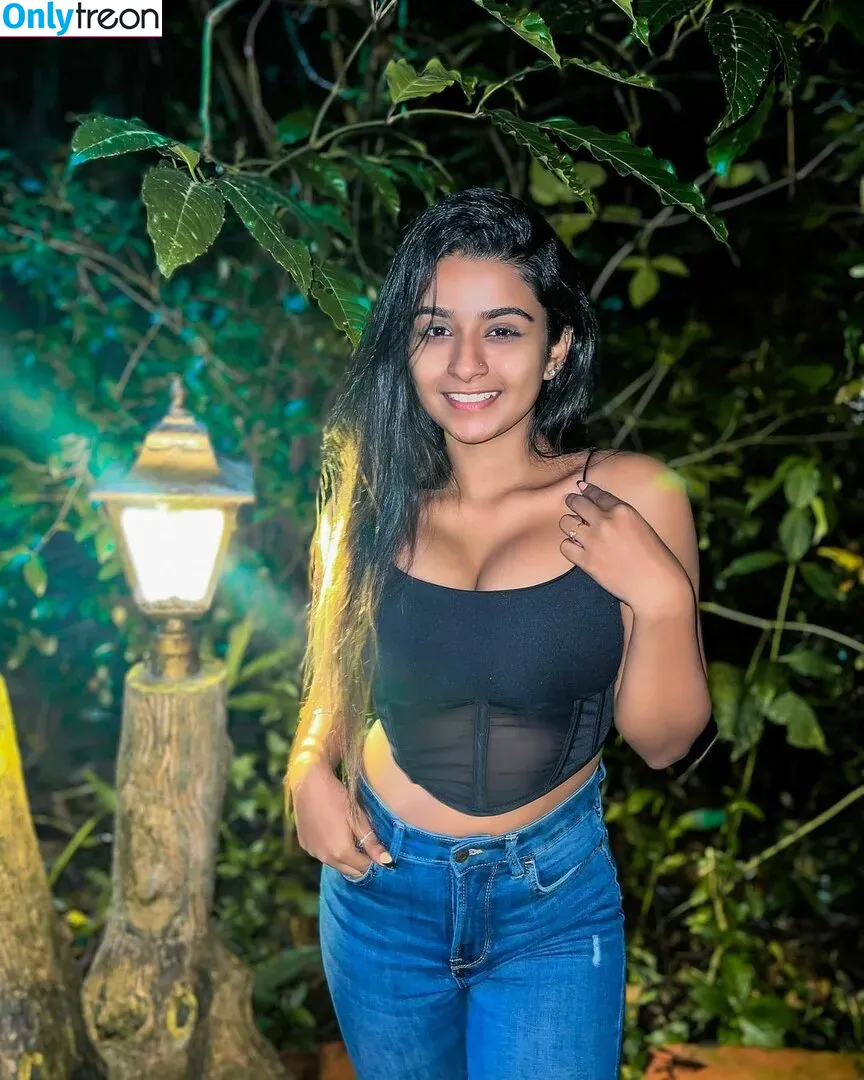 Suhana Khan nude photo #0001 (__suhuuu__)