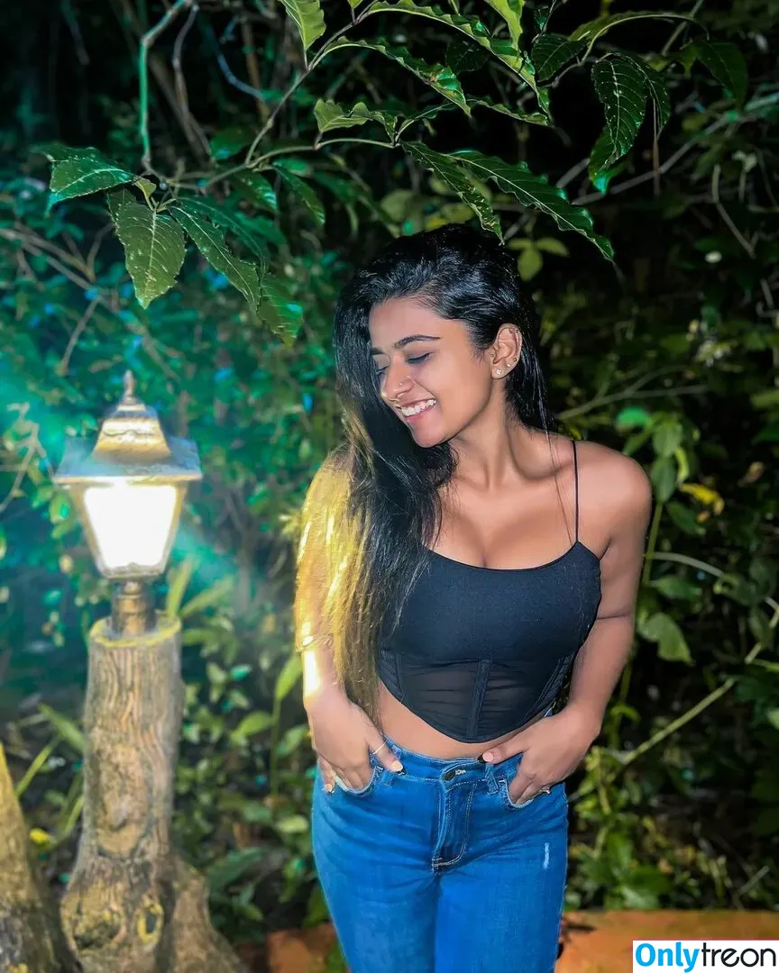 Suhana Khan голая photo #0003 (__suhuuu__)