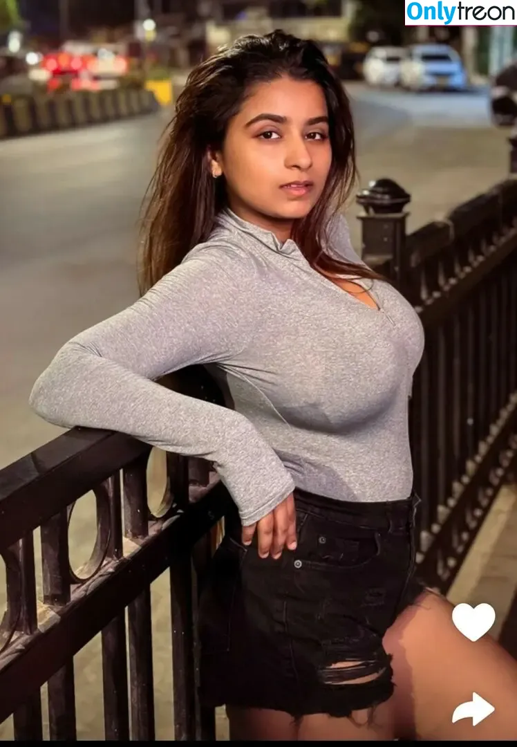 Suhana Khan nude photo #0120 (__suhuuu__)