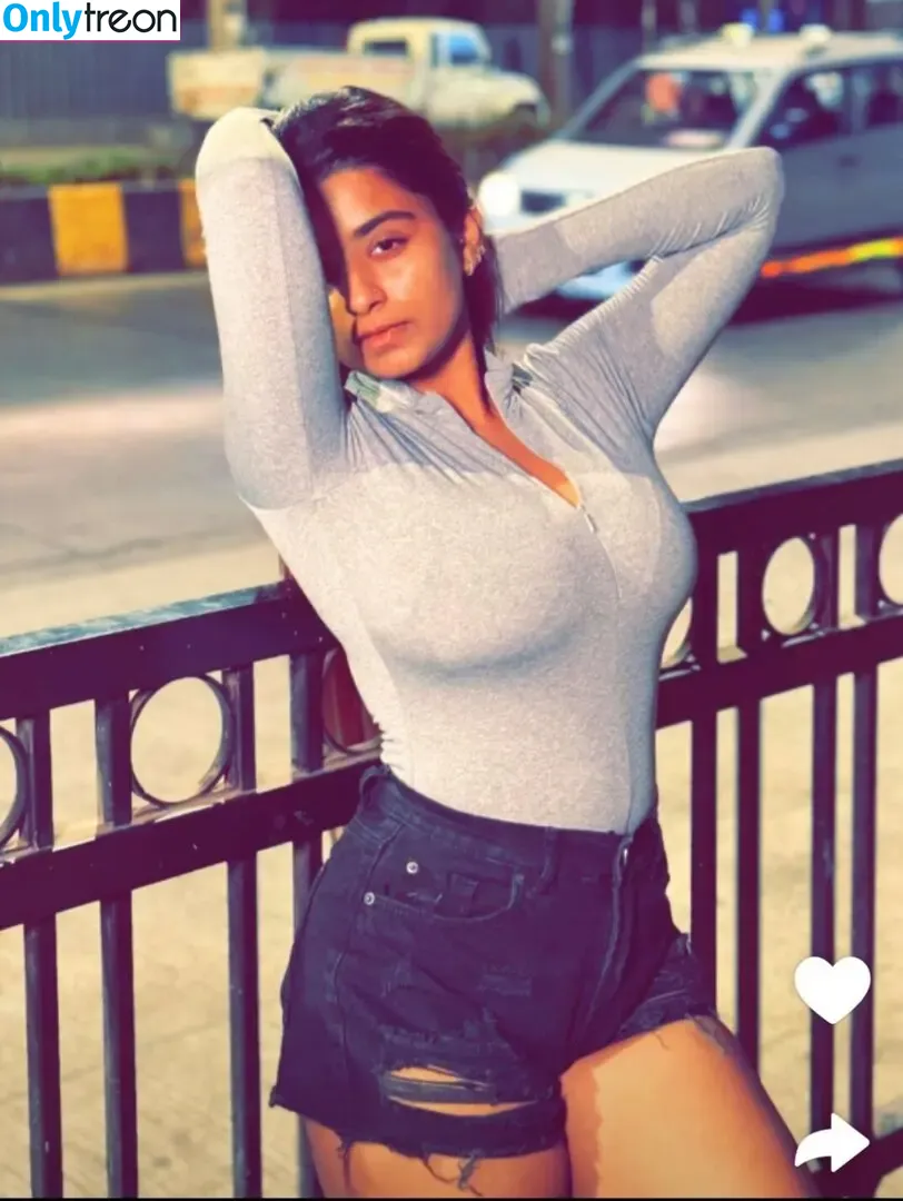 Suhana Khan nude photo #0122 (__suhuuu__)