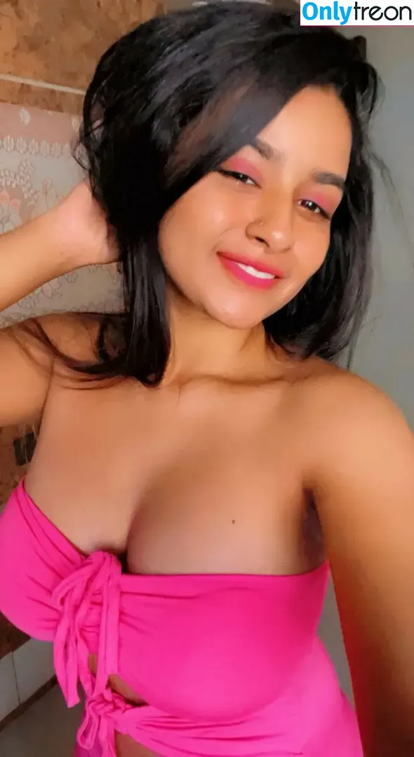 Suhana Khan nude photo #0447 (__suhuuu__)