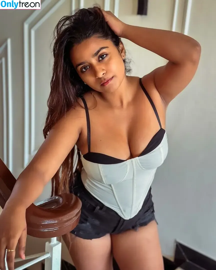 Suhana Khan nude photo #0462 (__suhuuu__)