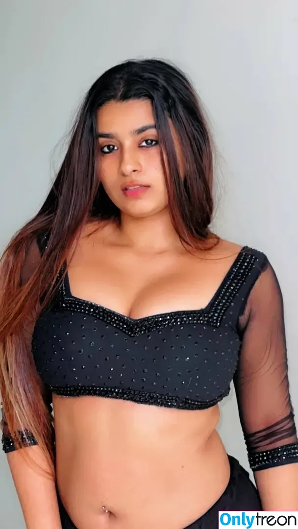 Suhana Khan nude photo #0492 (__suhuuu__)