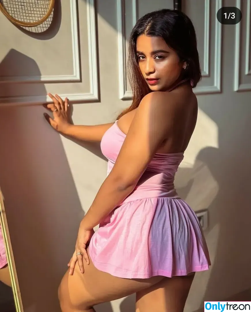 Suhana Khan nude photo #0501 (__suhuuu__)