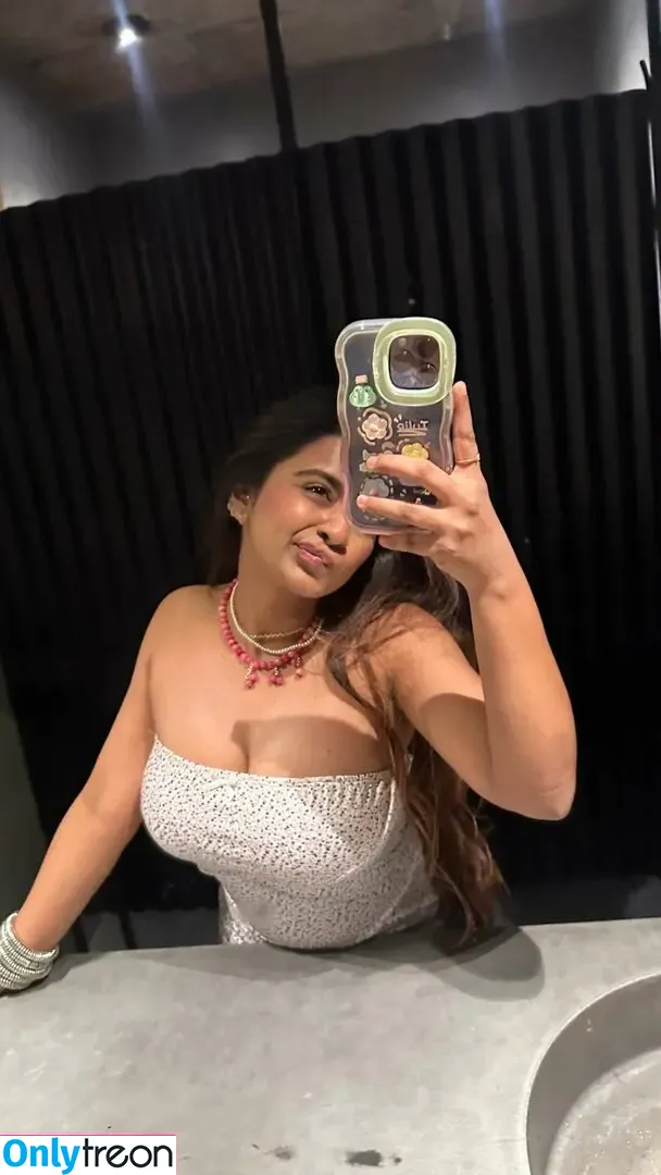 Suhana Khan nude photo #0533 (__suhuuu__)