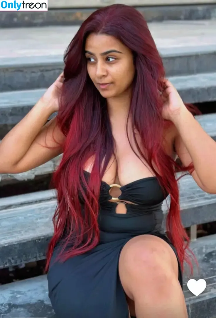 Suhana Khan nude photo #0832 (__suhuuu__)