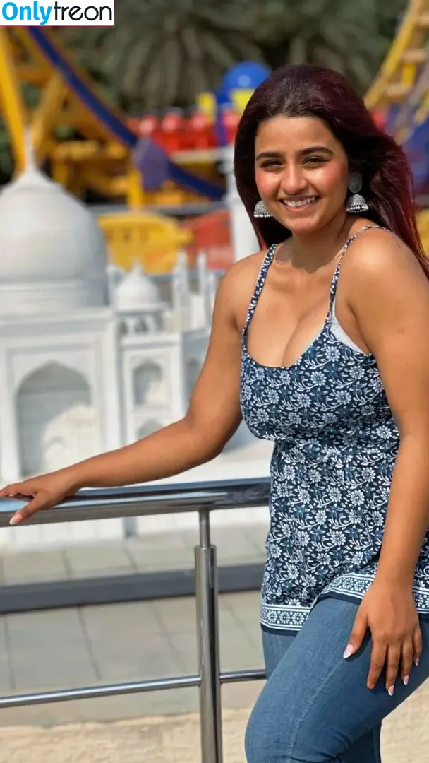 Suhana Khan nude photo #0839 (__suhuuu__)