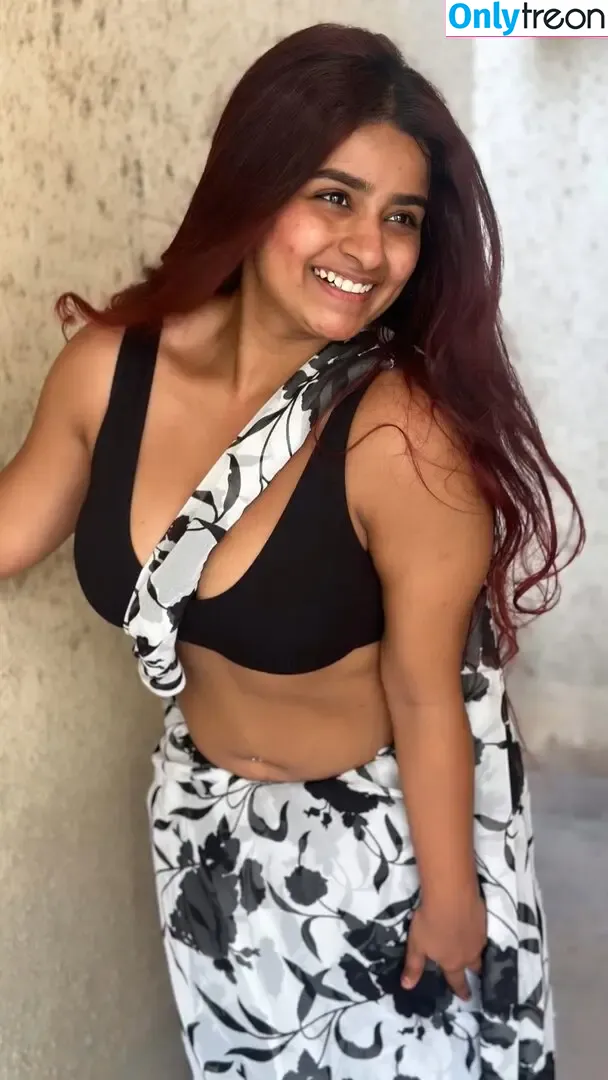 Suhana Khan nude photo #0853 (__suhuuu__)