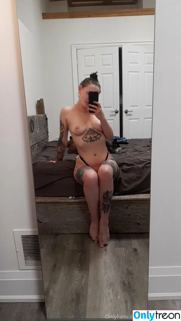 suicidekittenxo nude photo #0017 (suicidekittenxo)