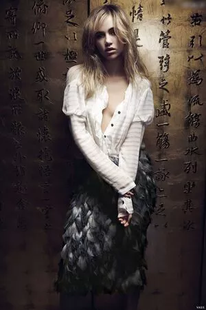 Suki Waterhouse / sukiwaterhouse фото голая #0325