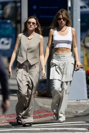 Suki Waterhouse / sukiwaterhouse фото голая #0346