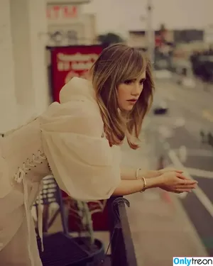 Suki Waterhouse / sukiwaterhouse фото голая #0545
