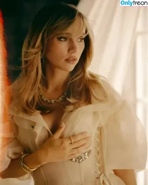 Suki Waterhouse / sukiwaterhouse фото голая #0547
