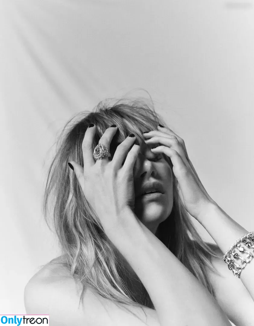 Suki Waterhouse голая photo #0368 (sukiwaterhouse)