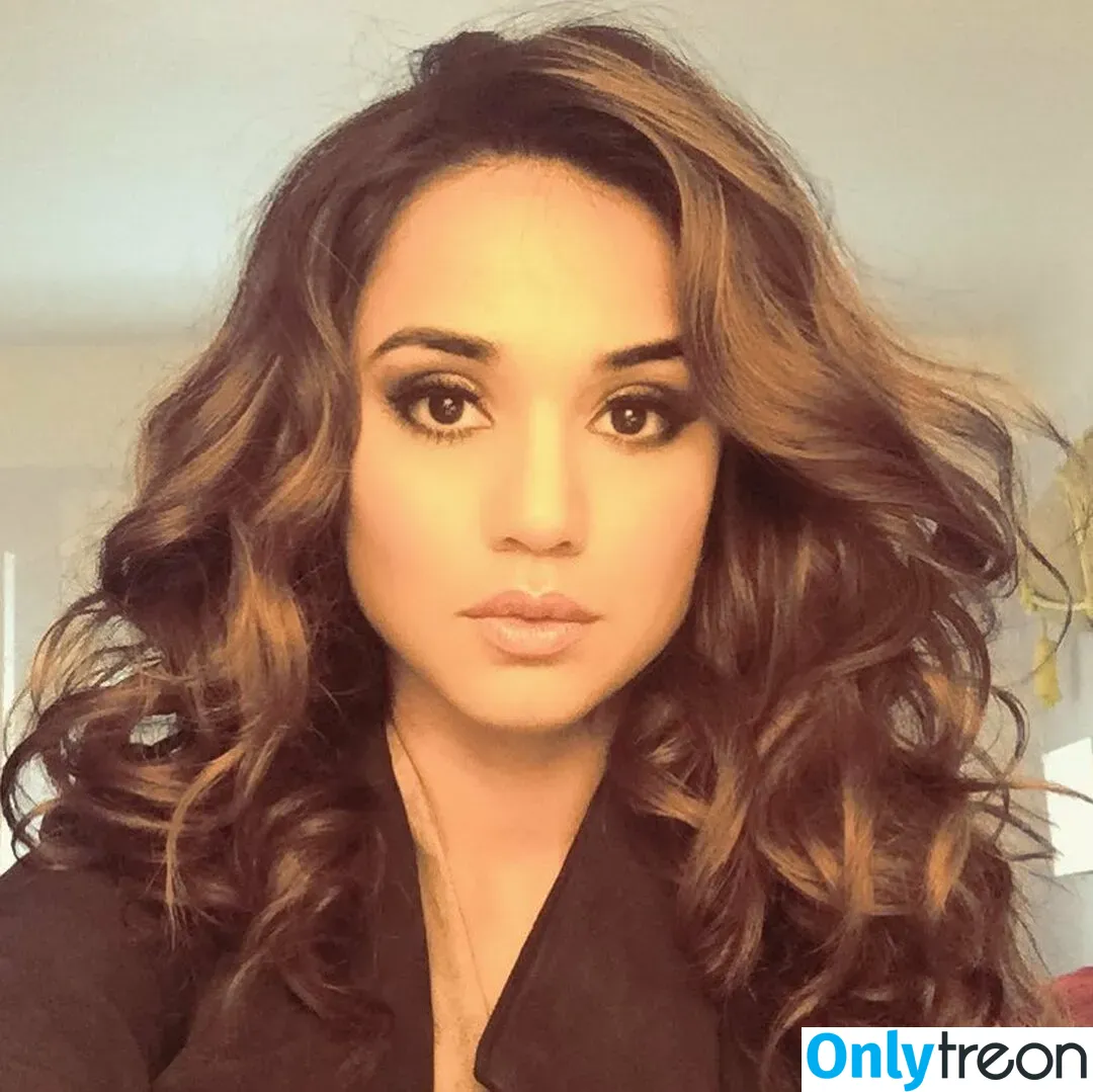 Summer Bishil голая photo #0014 (SummerBishil1 / summerybishil)