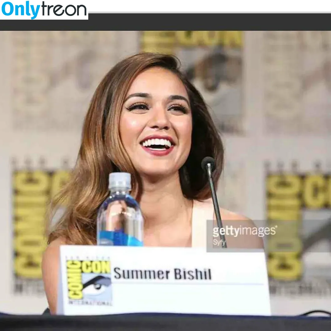 Summer Bishil nude photo #0037 (SummerBishil1 / summerybishil)