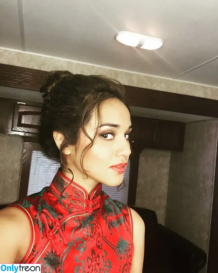 Summer Bishil голая photo #0056 (SummerBishil1 / summerybishil)