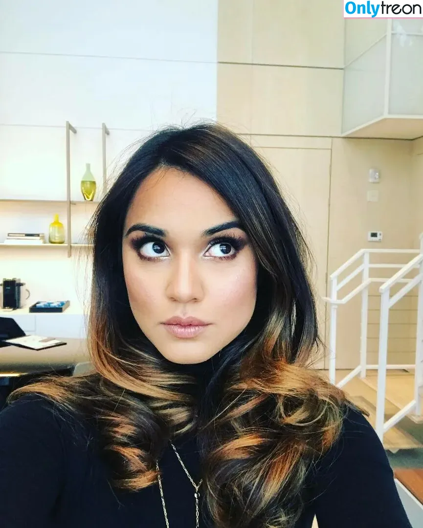 Summer Bishil голая photo #0063 (SummerBishil1 / summerybishil)