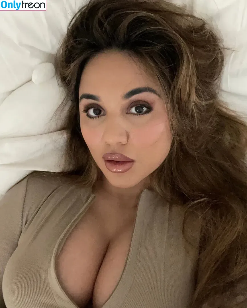 Summer Bishil nude photo #0180 (SummerBishil1 / summerybishil)