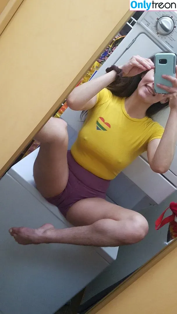SunbutterQueen nude photo #0226 (sunbutterq / sunnnny)