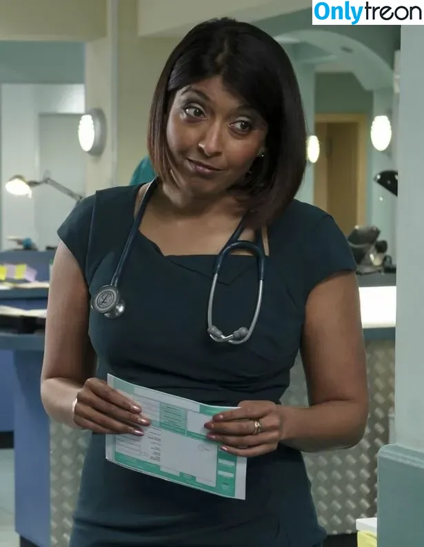 Sunetra Sarker голая photo #0018 (Sunetra Sarker)