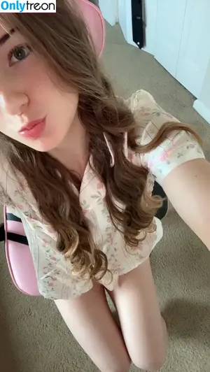 Sunflower ASMR / princessasmr / sunflowerVA / sunflowerrasmr nude photo #0089