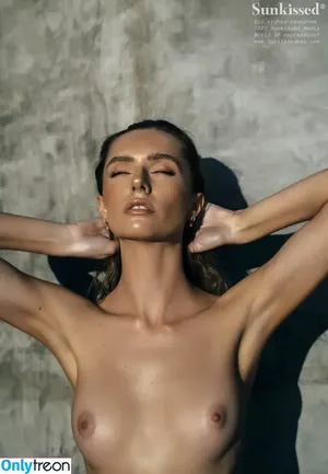 Sunkissedmag / Brasileiras / sunkissed фото голая #0347