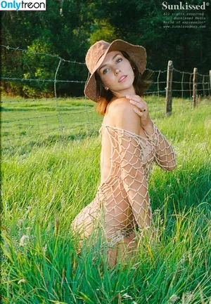 Sunkissedmag / Brasileiras / sunkissed фото голая #0427