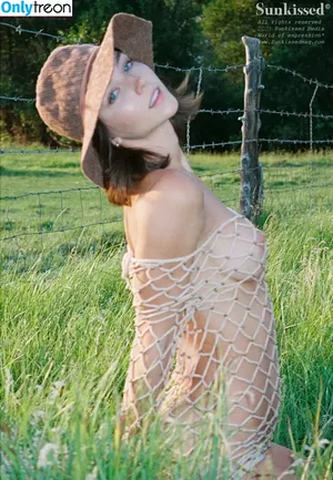Sunkissedmag / Brasileiras / sunkissed фото голая #0429
