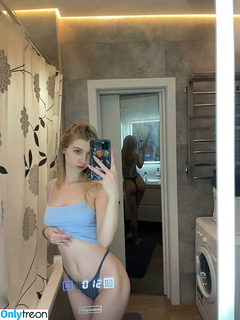 Sunnerylolly nude photo #0119 (LollySunnery / sunneryjames)