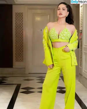 Sunny Leone / SunnyLeone фото голая #0455