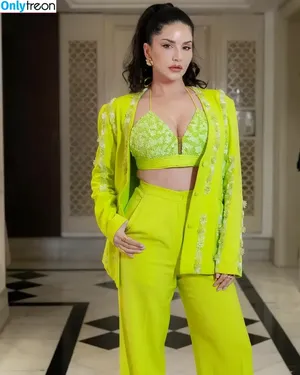 Sunny Leone / SunnyLeone фото голая #0462
