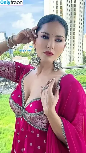 Sunny Leone / SunnyLeone фото голая #0536