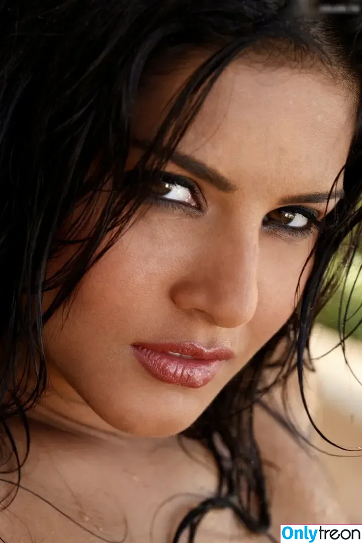 Sunny Leone голая photo #0418 (SunnyLeone)