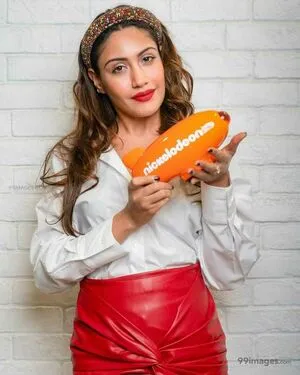 Surbhi Chandna / officialsurbhic фото голая #0117