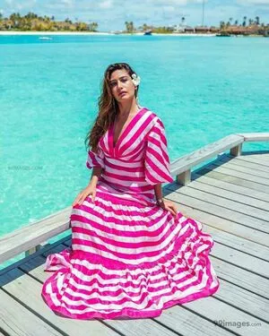 Surbhi Chandna / officialsurbhic фото голая #0170