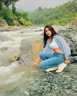 Surbhi Chandna / officialsurbhic фото голая #0187