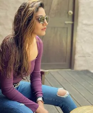 Surbhi Chandna / officialsurbhic фото голая #0211