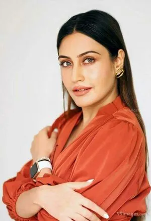 Surbhi Chandna / officialsurbhic фото голая #0219