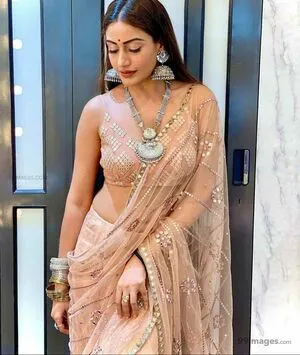 Surbhi Chandna / officialsurbhic фото голая #0260