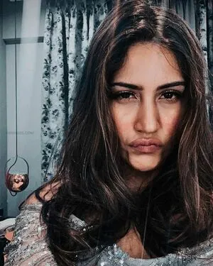 Surbhi Chandna / officialsurbhic фото голая #0285